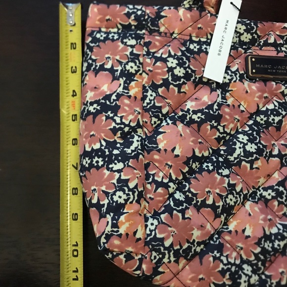 🎊HP🎊🔥5 ⭐️ NWT Ultralight Marc Jacobs Bag🔥 - Picture 7 of 8